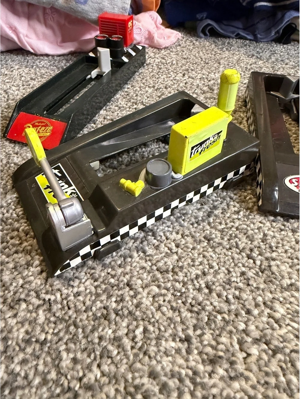 Pixar Cars Rust-eze Launchers: Tank coat, Francesco, shifty, & trunk fresh